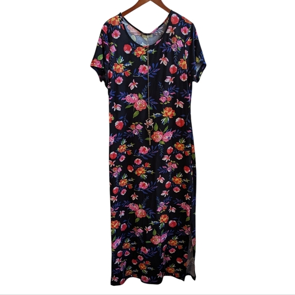 Bobbie Brooks Dresses & Skirts - Bobbie Brooks Black Floral Short Sleeve Maxi Dress with Built-in Necklace Sz XL